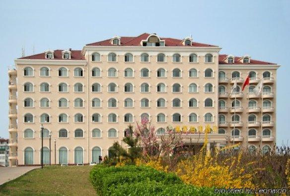 Buena Vista Gulf Hotel Yantai Exterior photo